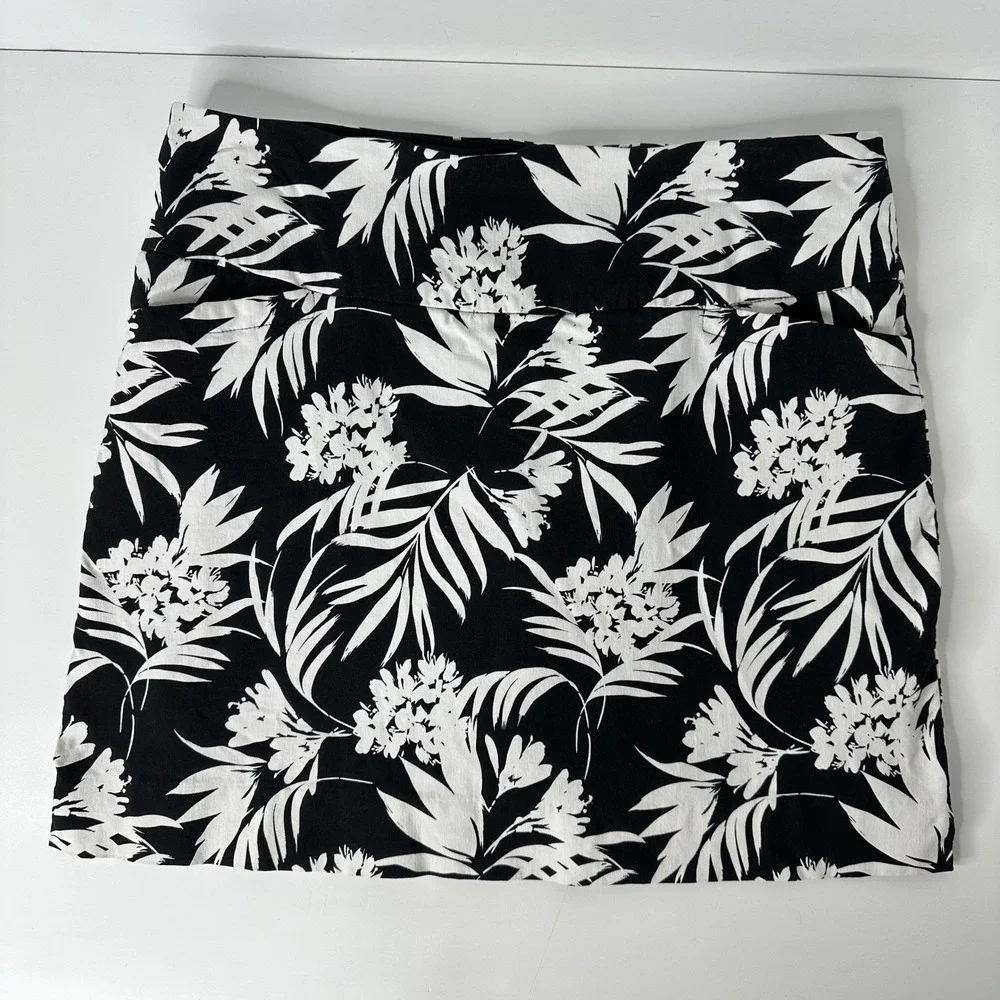 SC & CO Stretch Skort Black White Tropical Floral Palm Pockets Resort Golf Sz XL